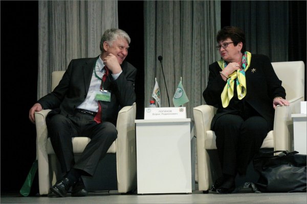 Логинов Б.Р., Гениева Е.Ю.