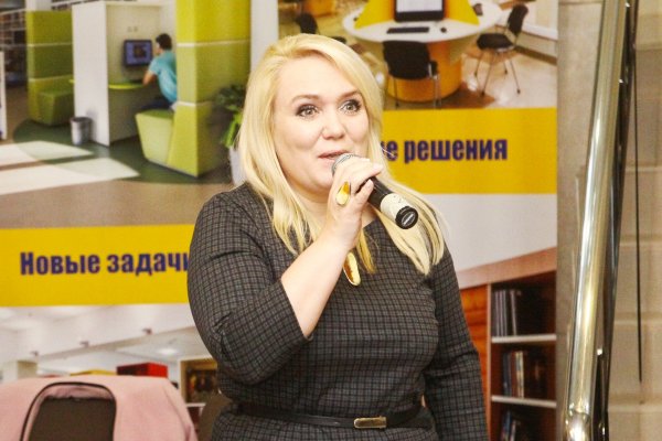 Министр культуры Калининградской области С. А. Кондратьева выступает на церемонии открытия Выставки
