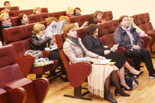 Участники совместного заседания Секции по сохранности библиотечных фондов, Секции библиотек по искусству и музейных библиотек, Секции музыкальных библиотек