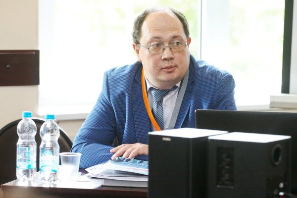 Председатель Секции по особо ценным рукописным документам и редким книгам А. Ю. Самарин