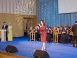 Министр культуры Красноярского края Е. Н. Мироненко приветствует участников церемонии закрытия