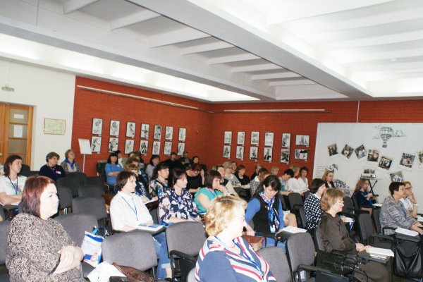 Участники заседания Секции по библиотечному обслуживанию молодёжи