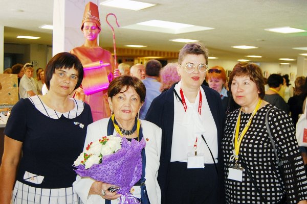 Участники Конгресса в холле Городского концертного зала (автор фотографии: Юрий Жуков)